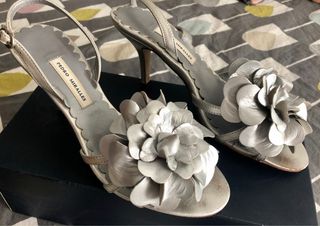 Sandalias tacón fiesta plata Pedro Miralles de segunda mano por 20 EUR en  Cullera en WALLAPOP