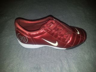 Bota de futbol Total 90, talla 43 derecha, nueva! de segunda mano por 36  EUR en Sant Feliu de Llobregat en WALLAPOP
