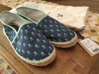 Zapatillas scalpers NUEVAS de segunda mano por 20 EUR en Barcelona en  WALLAPOP