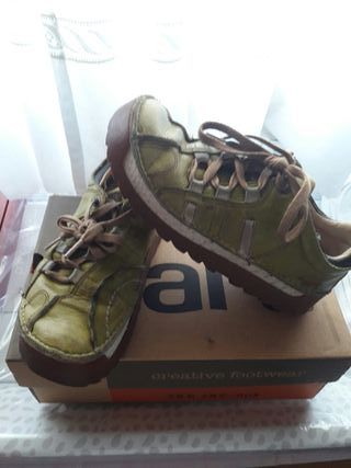 Zapatos art num 40 de segunda mano por 27 EUR en Sancibrian en WALLAPOP