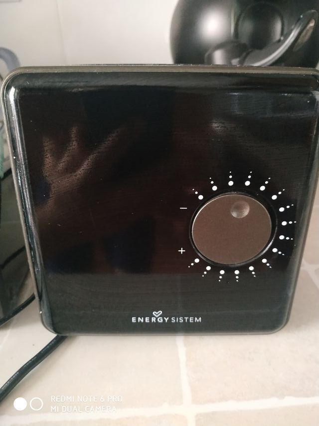 altavoces se escuchan muy bien