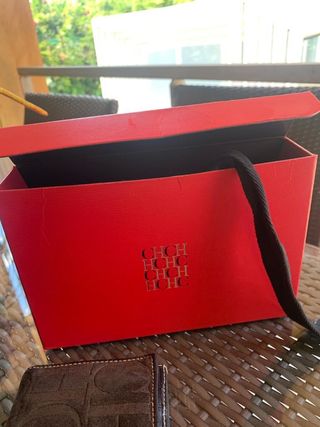 Cartera Carolina herrera original de segunda mano por 80 EUR en Espartinas  en WALLAPOP