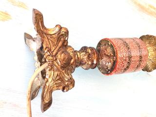 Antigua lámpara de mesa