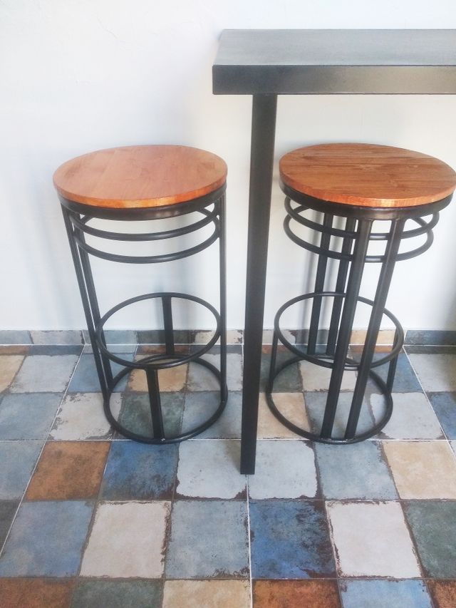PAREJA TABURETES RETRO DE HIERRO Y MADERA