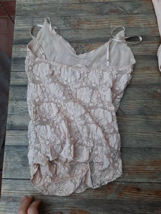 Top Mango talla S calado color rosa empolvado