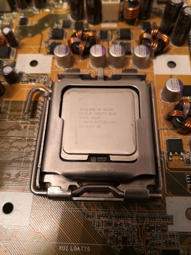 Placa base RAM y Grafica