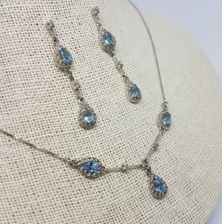 Conjunto aguamarina de oro blanco