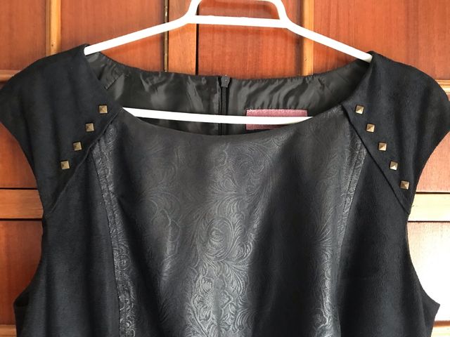 Vestido negro TRUCCO