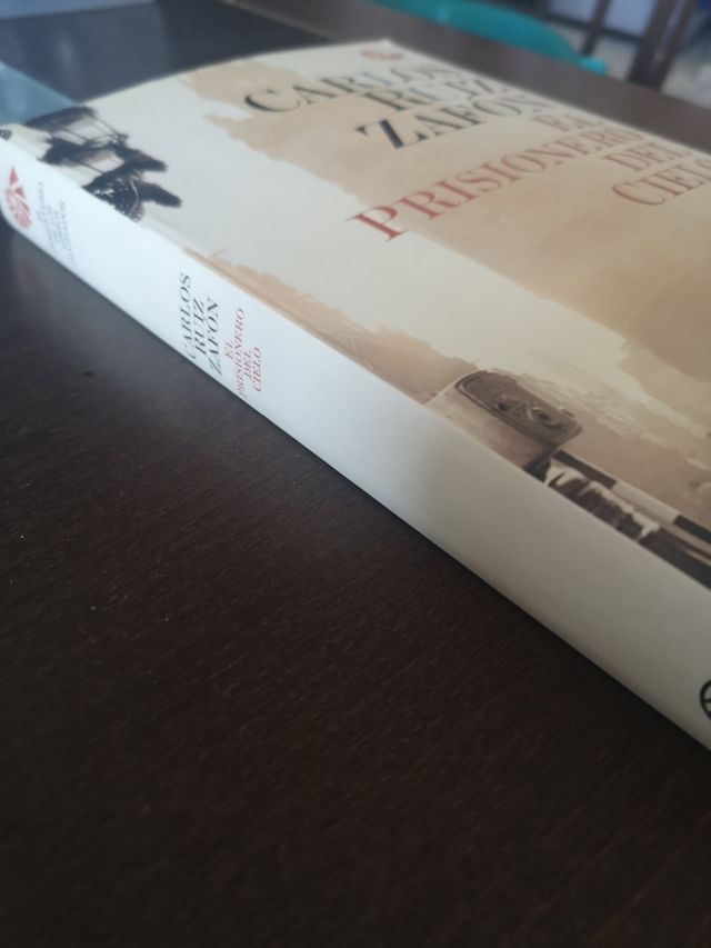 El Prisionero del Cielo

(Carlos Ruiz Zafón