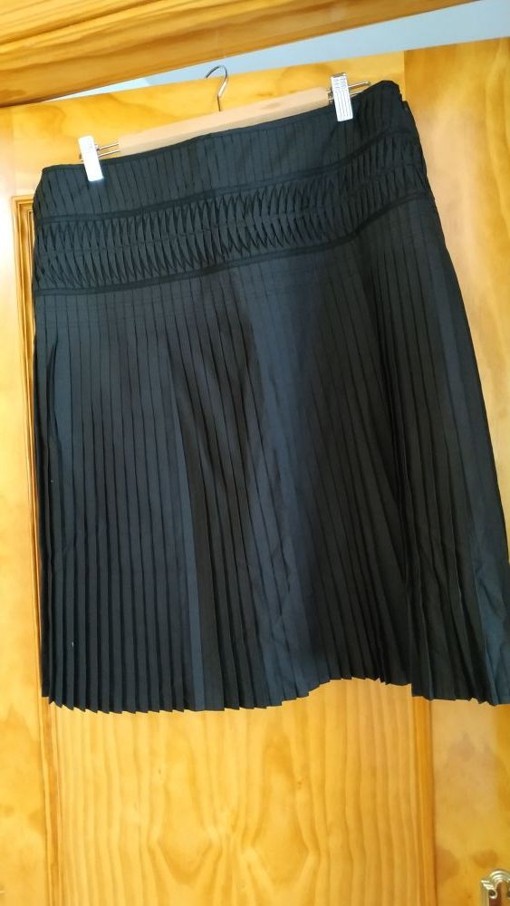 Falda nueva de vestir marca Easy Wear