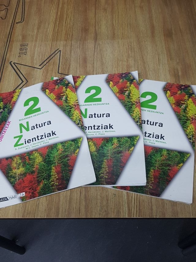 Libros Natura Zientziak DBH2 Anaya-Haritza