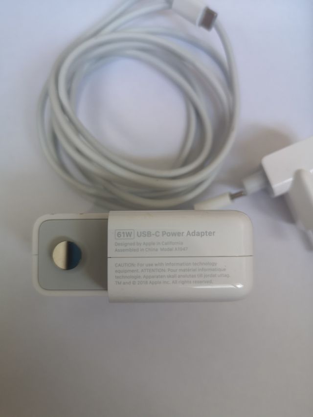 Cargador USB-C 61W Apple Mac Original
