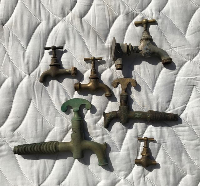 Coleccion de grifos antiguos