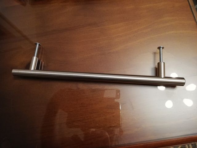 Tiradores muebles de cocina 226mm de segunda mano por 2 € en Madrid en