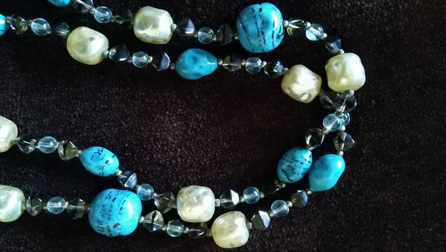 collares cortos y largos