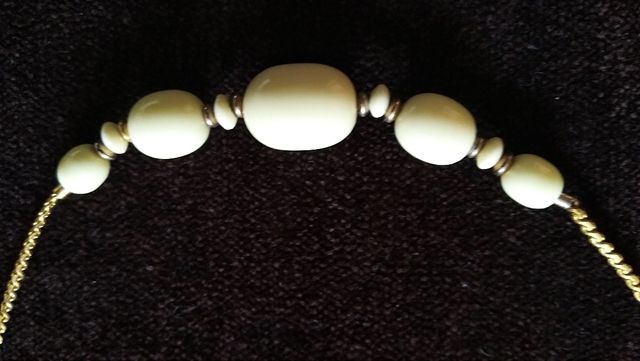 collares cortos y largos