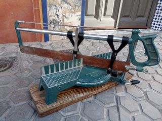 Antigua ingletadora manual de segunda mano por 30 EUR en Sevilla en WALLAPOP