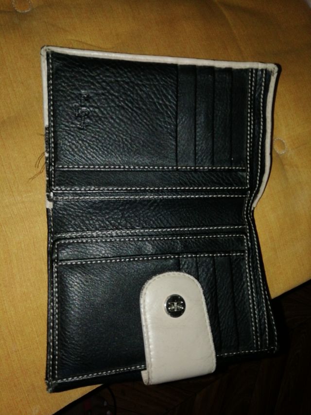 MONEDERO DE PIEL Pierre cardin