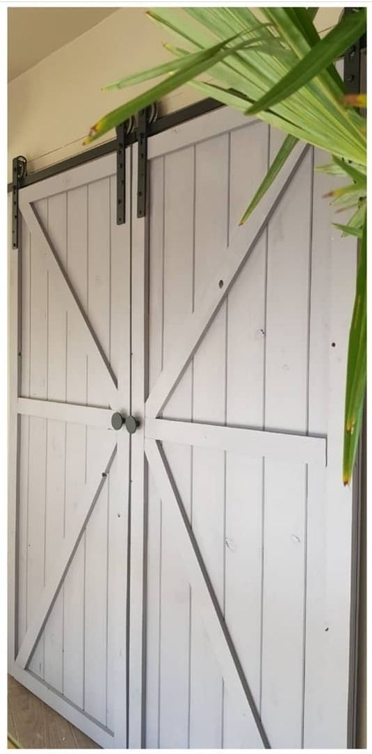 Puertas correderas. de segunda mano por 1 € en Burjassot en WALLAPOP