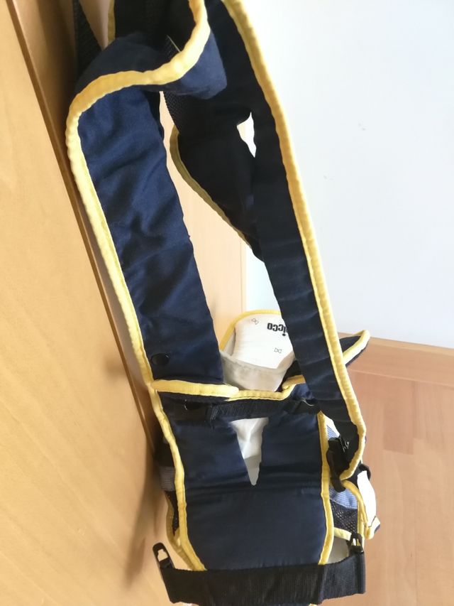 Mochila portabebe marca Chicco unisex