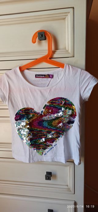 Camisetas Desigual niña de segunda mano en Málaga en WALLAPOP Camisetas Desigual mujer de segunda mano en Málaga en WALLAPOP