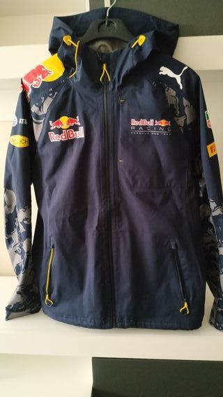Chaqueta Puma Red-Bull Fórmula 1 de segunda mano por 150 EUR en Foios en  WALLAPOP