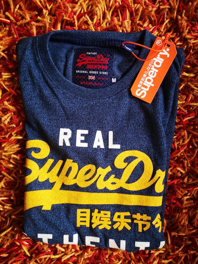 camiseta superDry