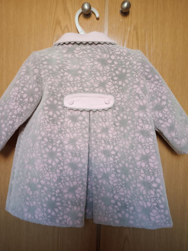 Abrigo niña 6 meses. Teresa Rodriguez
