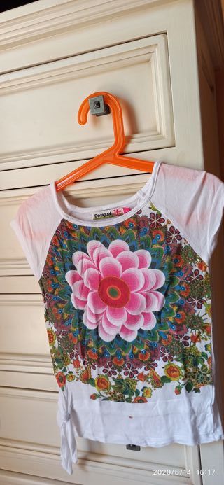 Camisetas Desigual niña de segunda mano en Málaga en WALLAPOP Camisetas Desigual mujer de segunda mano en Málaga en WALLAPOP