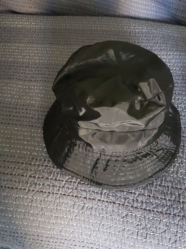 vendo 2 gorros unixes 7 euros los dos