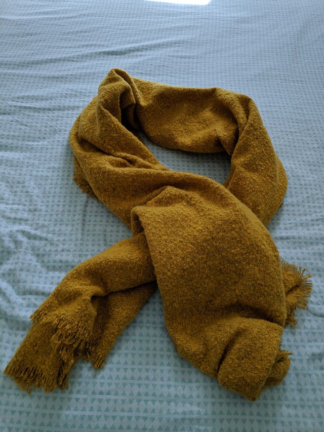 Bufanda mostaza