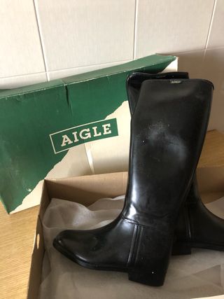 Texter legal Gitarre botas montar a caballo aigle Besteuerung Atmosphäre  Politiker