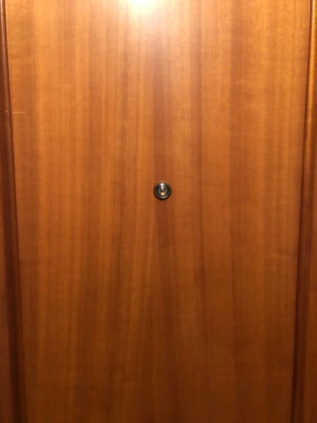 Puerta entrada apartamento de segunda mano por 100 € en Corme-Porto en