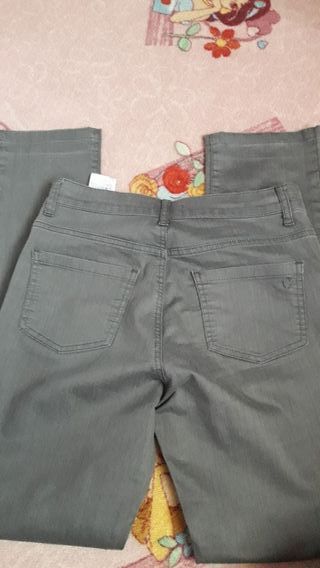 Pantalones para mujer o chica CAROLL.Talla 38 de segunda mano por 10 EUR en  Madrid en WALLAPOP
