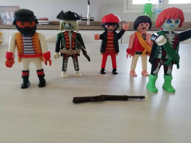 PLAIMOBIL 12 UNIDADES