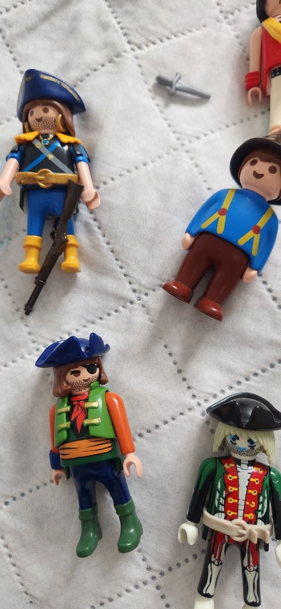 PLAIMOBIL 12 UNIDADES