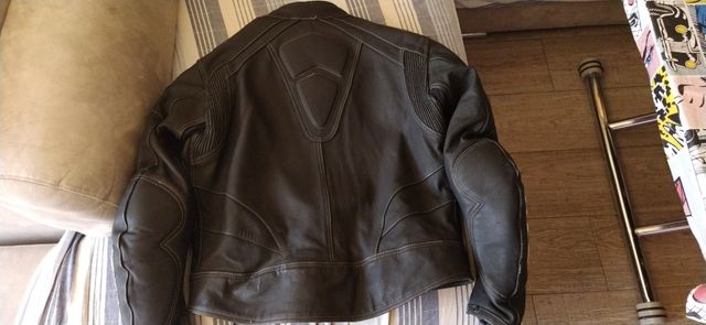 Mono de cuero dos piezas