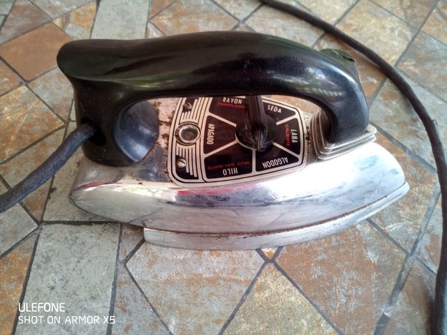 Plancha vintage electrica