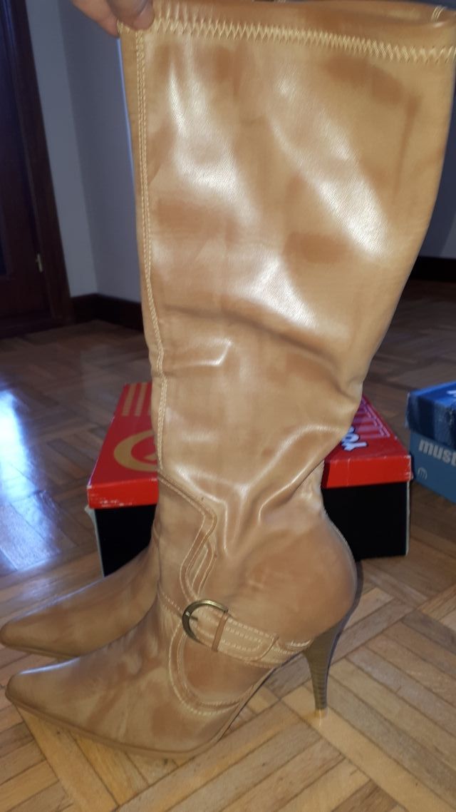 BOTA ALTA TACÓN HEBILLAS NUEVAS