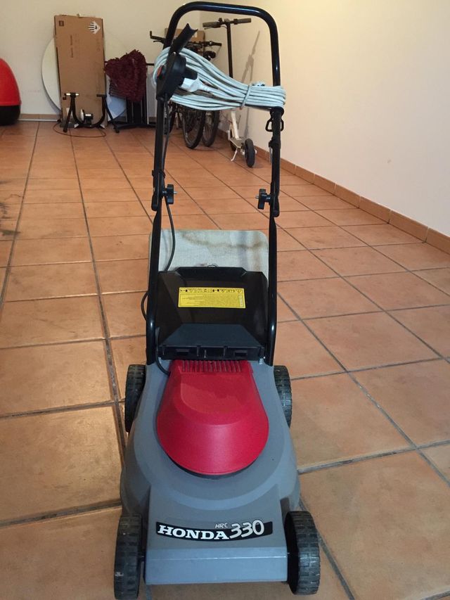 Corta cesped electrico