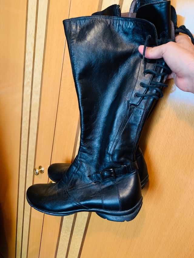 Botas de piel 