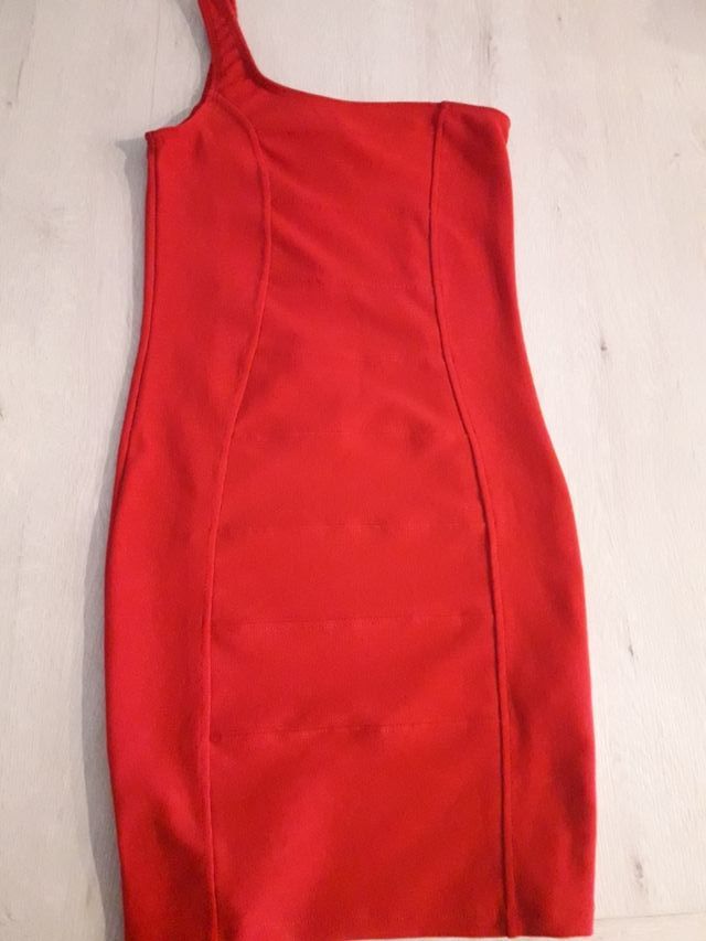 Vestido rojo Bershka