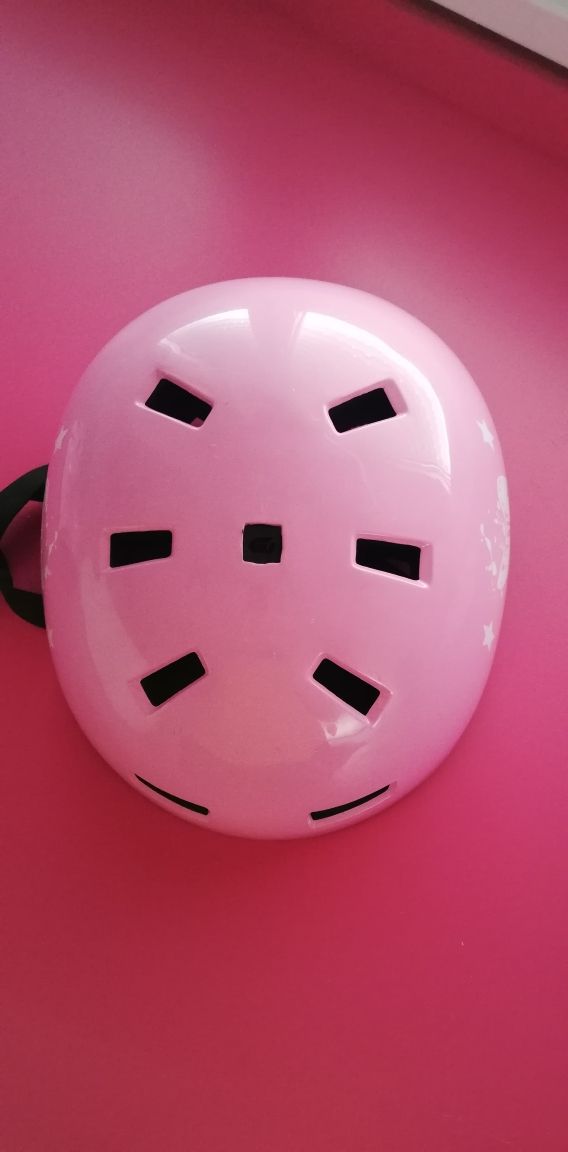 Casco niña con protecciones