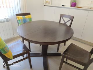 Mesa comedor redonda de segunda mano en Vitoria Gasteiz en Mesa comedor redonda de segunda mano en Vitoria Gasteiz en
