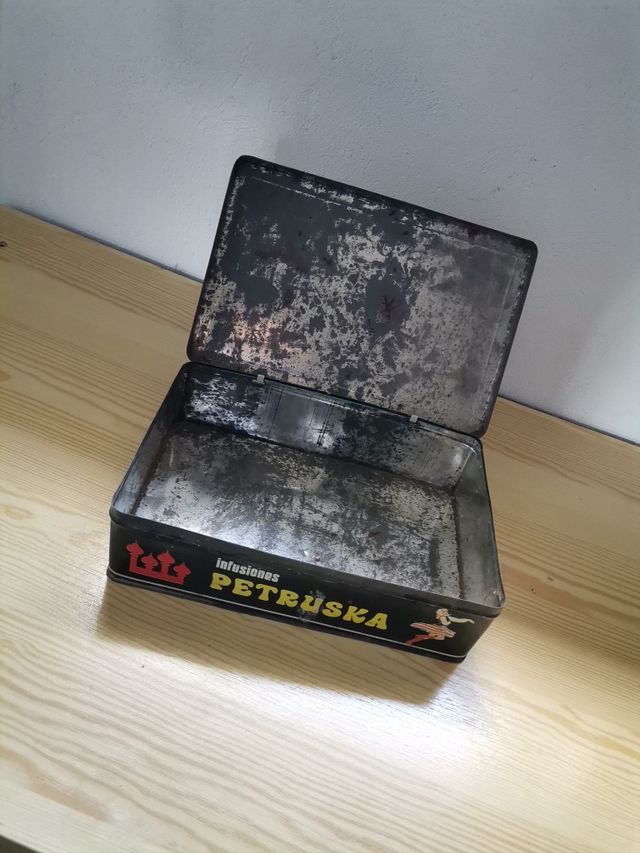 Caja metalica coleccionista Infusiones Petruska
