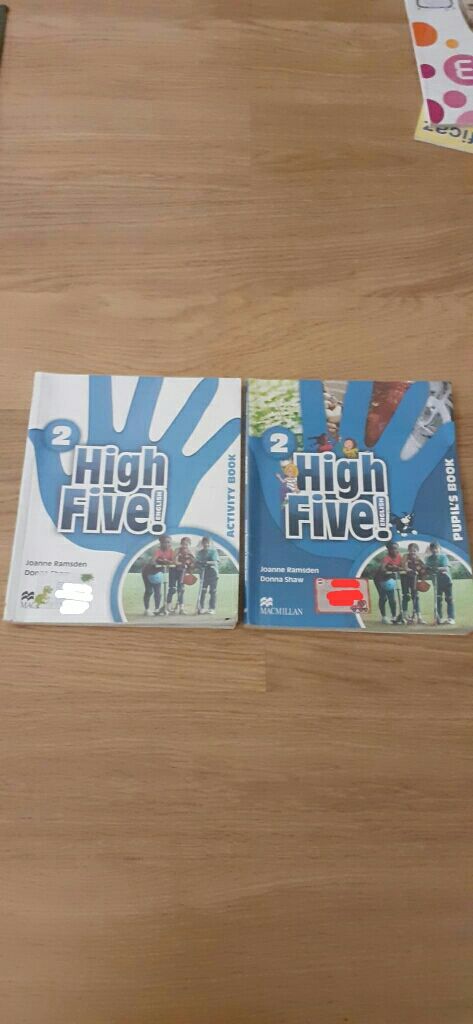 Dos Libros de Inglés. 2°Primaria