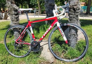 BICICLETA DE CARRETERA TREK Madone 2.3 