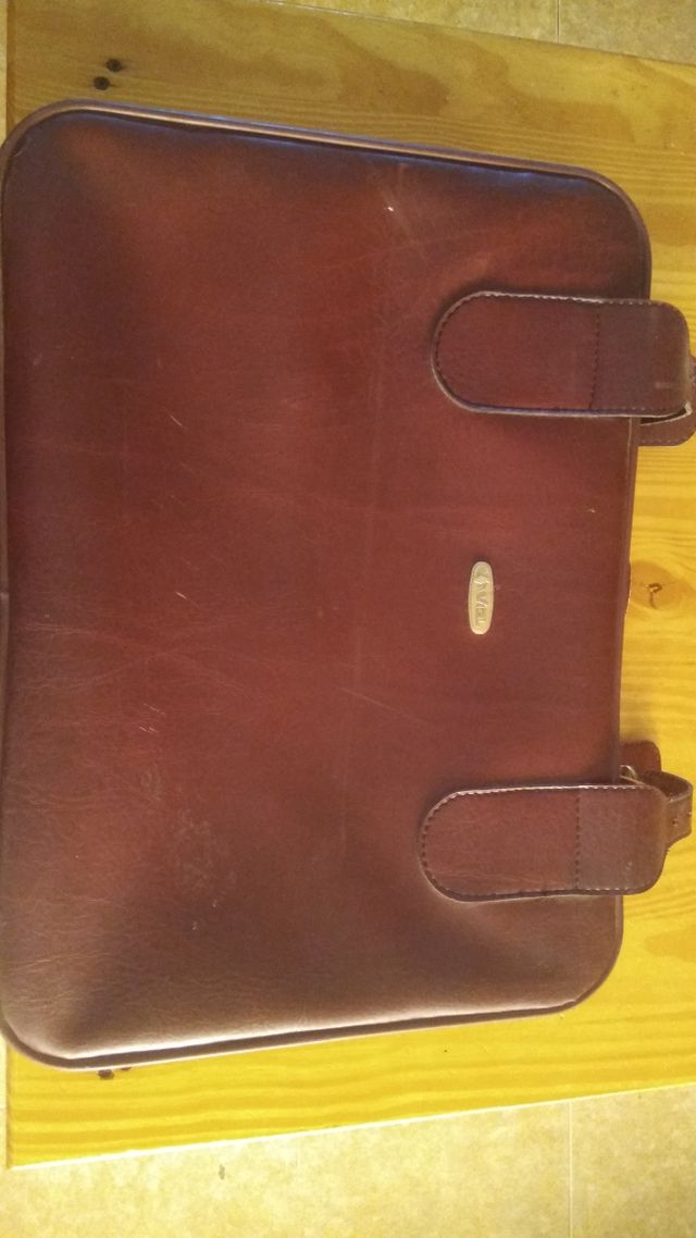 maleta vintage. De cuero