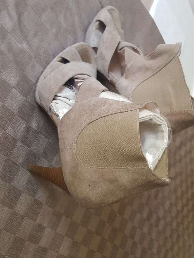 Sandalias de ante color topo