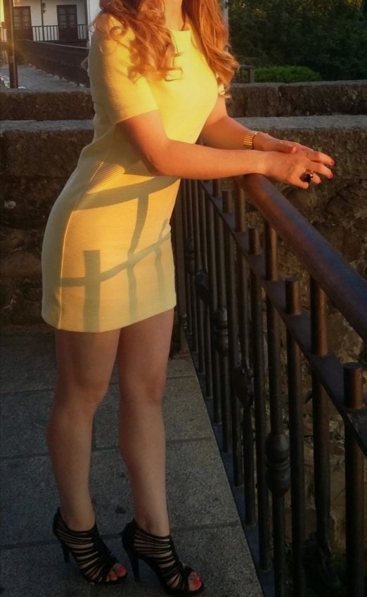 Vestido Mini Mango Amarillo. Talla XS.